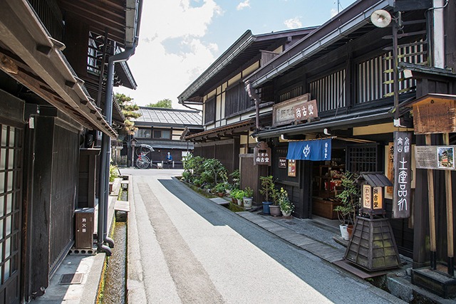 Takayama Jinya